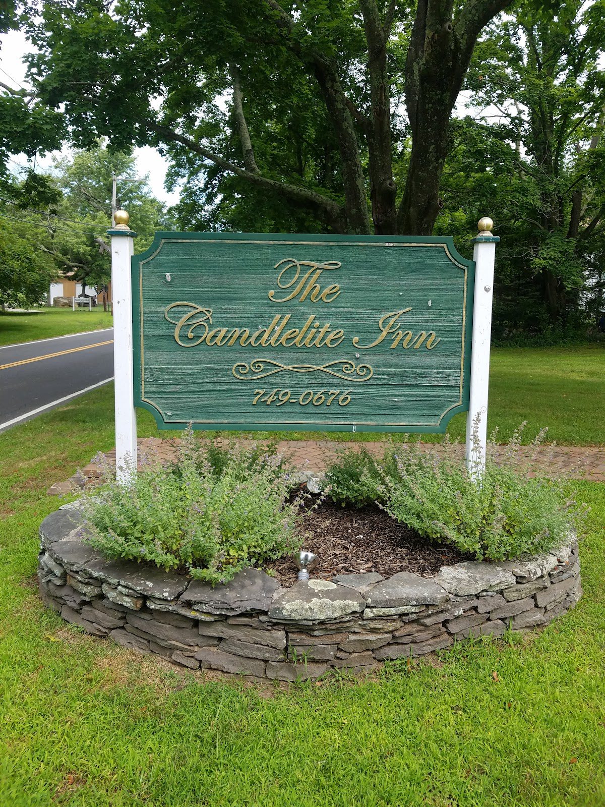 The Candlelite Inn 2