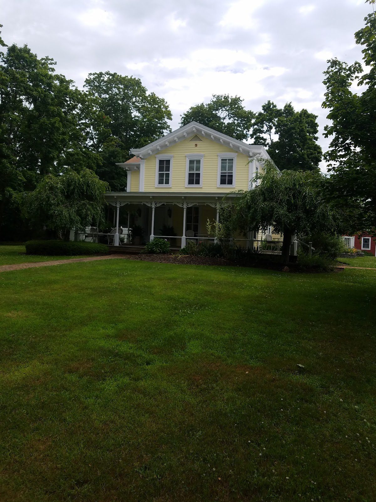 The Candlelite Inn 3